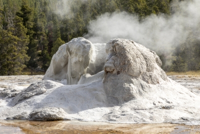 Upper Geyser Basinl Yellowstone NP 2024